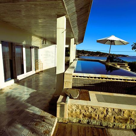 Nusa View - Oceanfront Rentals レンボンガン島 エクステリア 写真