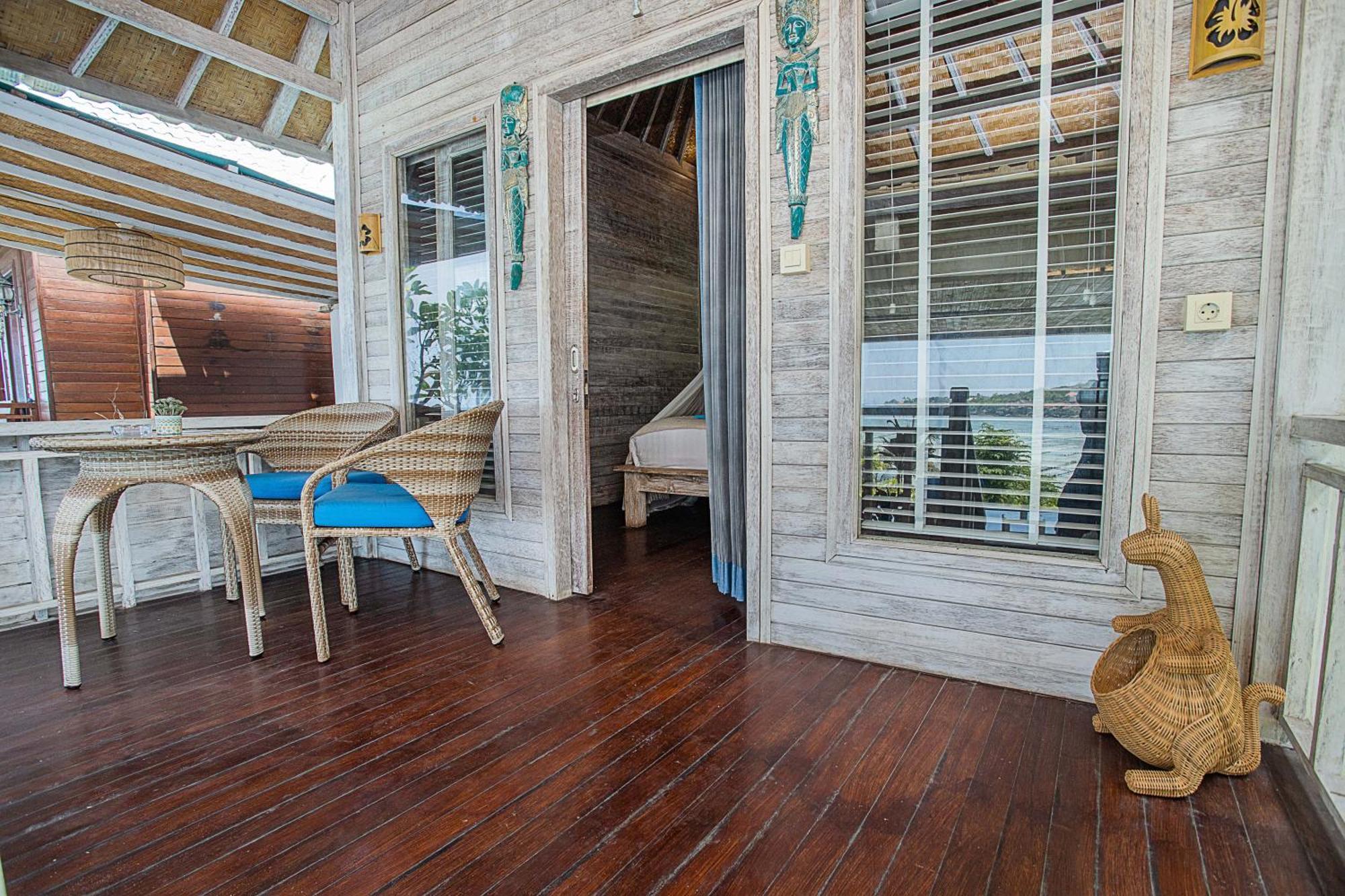 Nusa View - Oceanfront Rentals レンボンガン島 エクステリア 写真