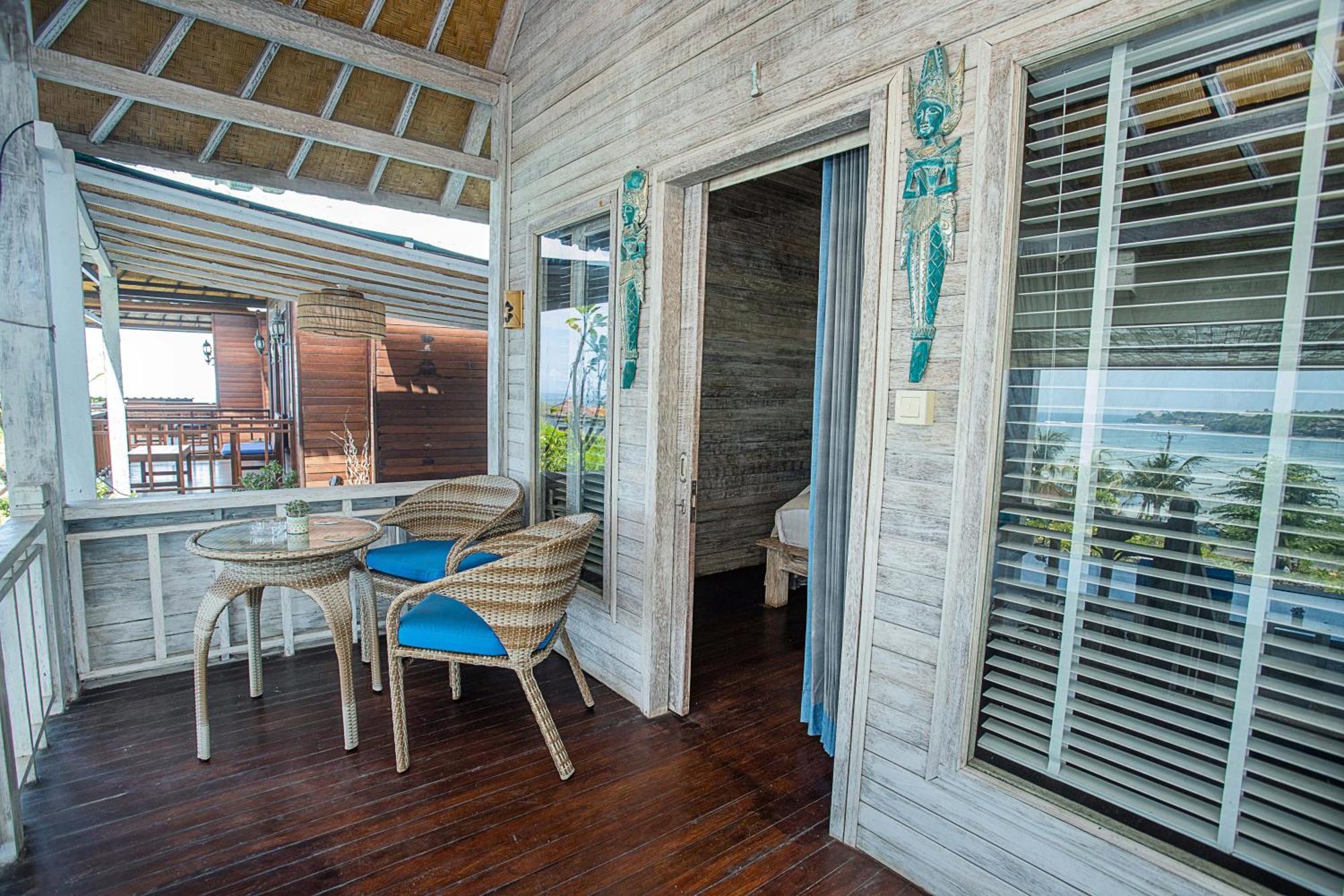 Nusa View - Oceanfront Rentals レンボンガン島 エクステリア 写真