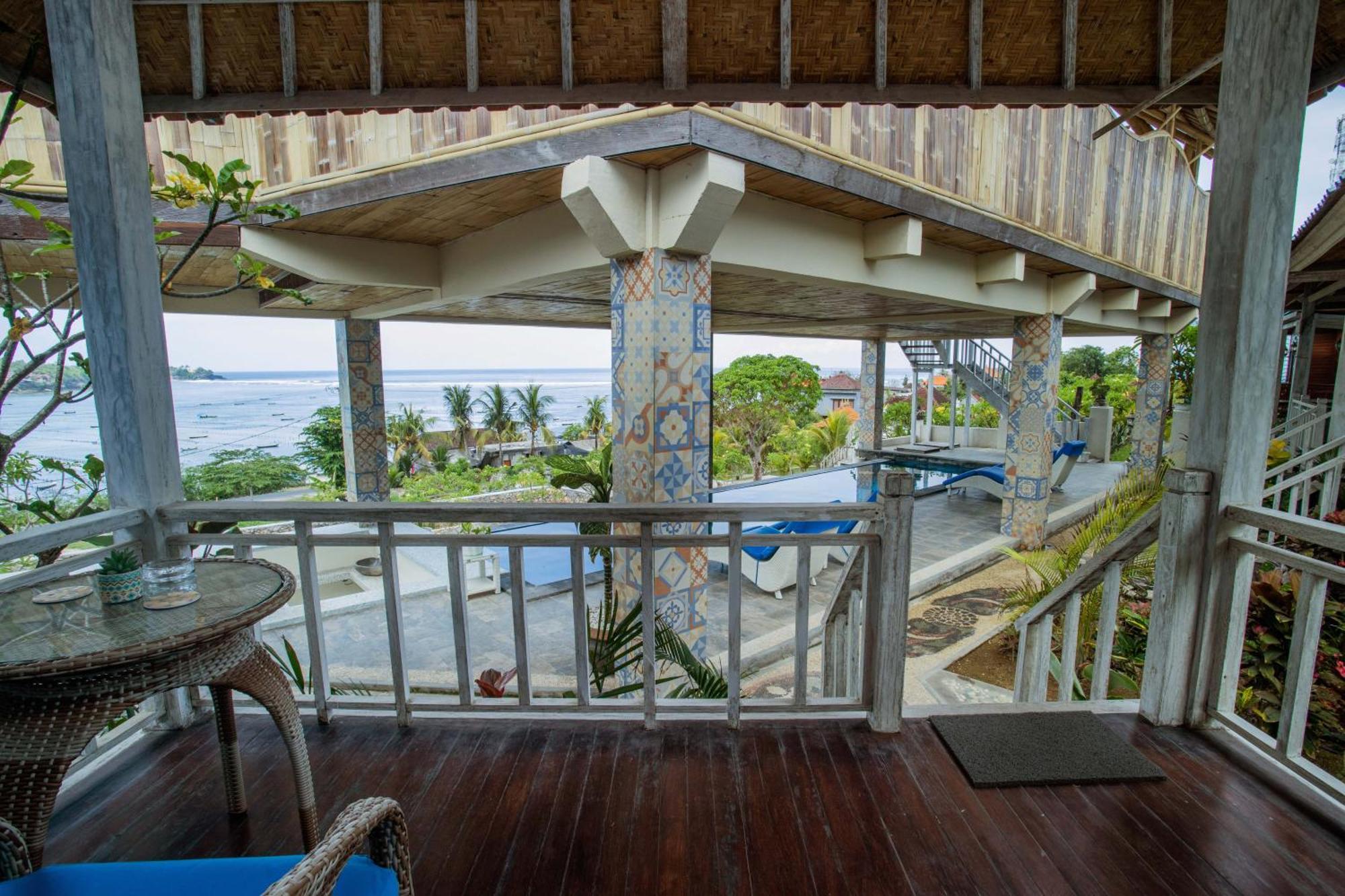 Nusa View - Oceanfront Rentals レンボンガン島 エクステリア 写真