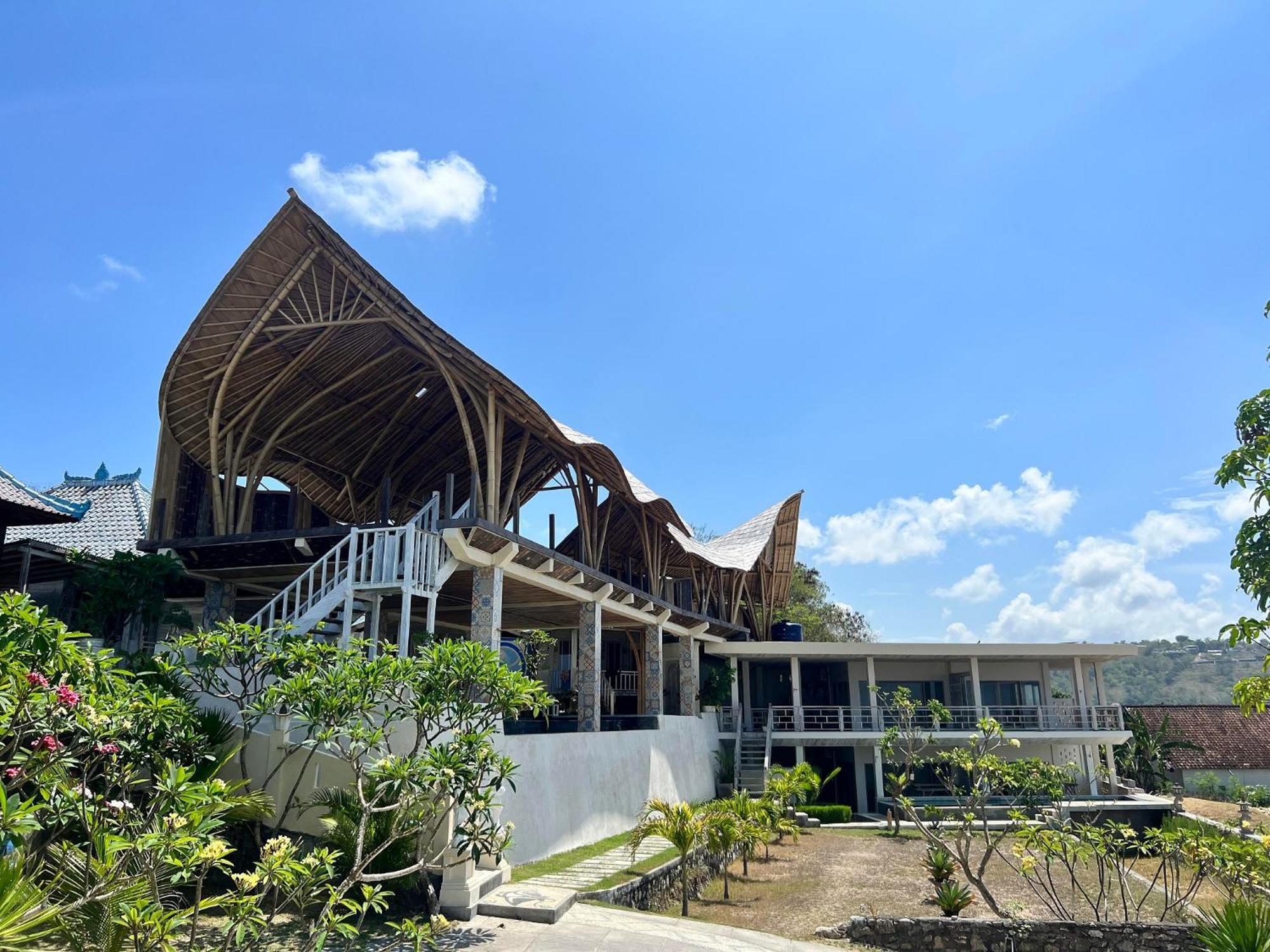 Nusa View - Oceanfront Rentals レンボンガン島 エクステリア 写真