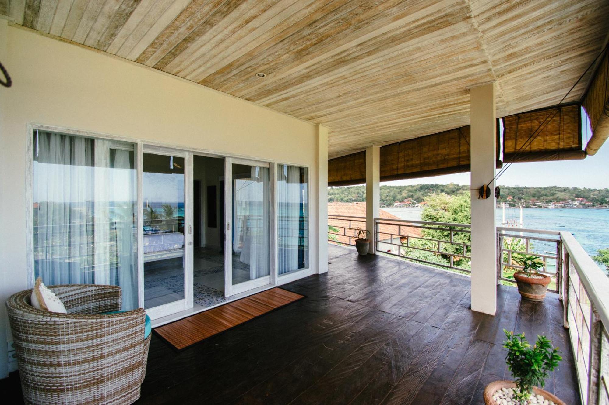 Nusa View - Oceanfront Rentals レンボンガン島 エクステリア 写真