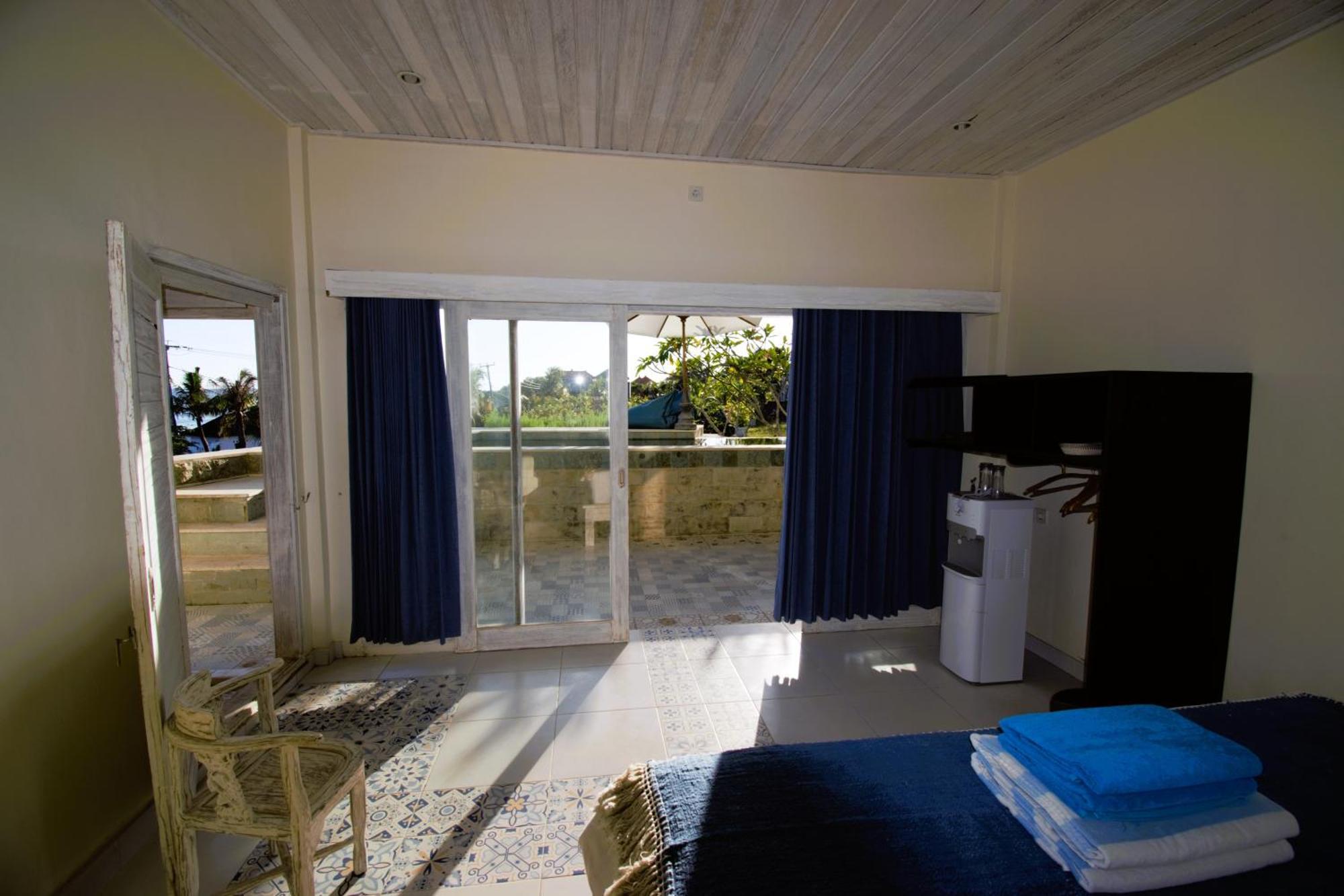 Nusa View - Oceanfront Rentals レンボンガン島 エクステリア 写真